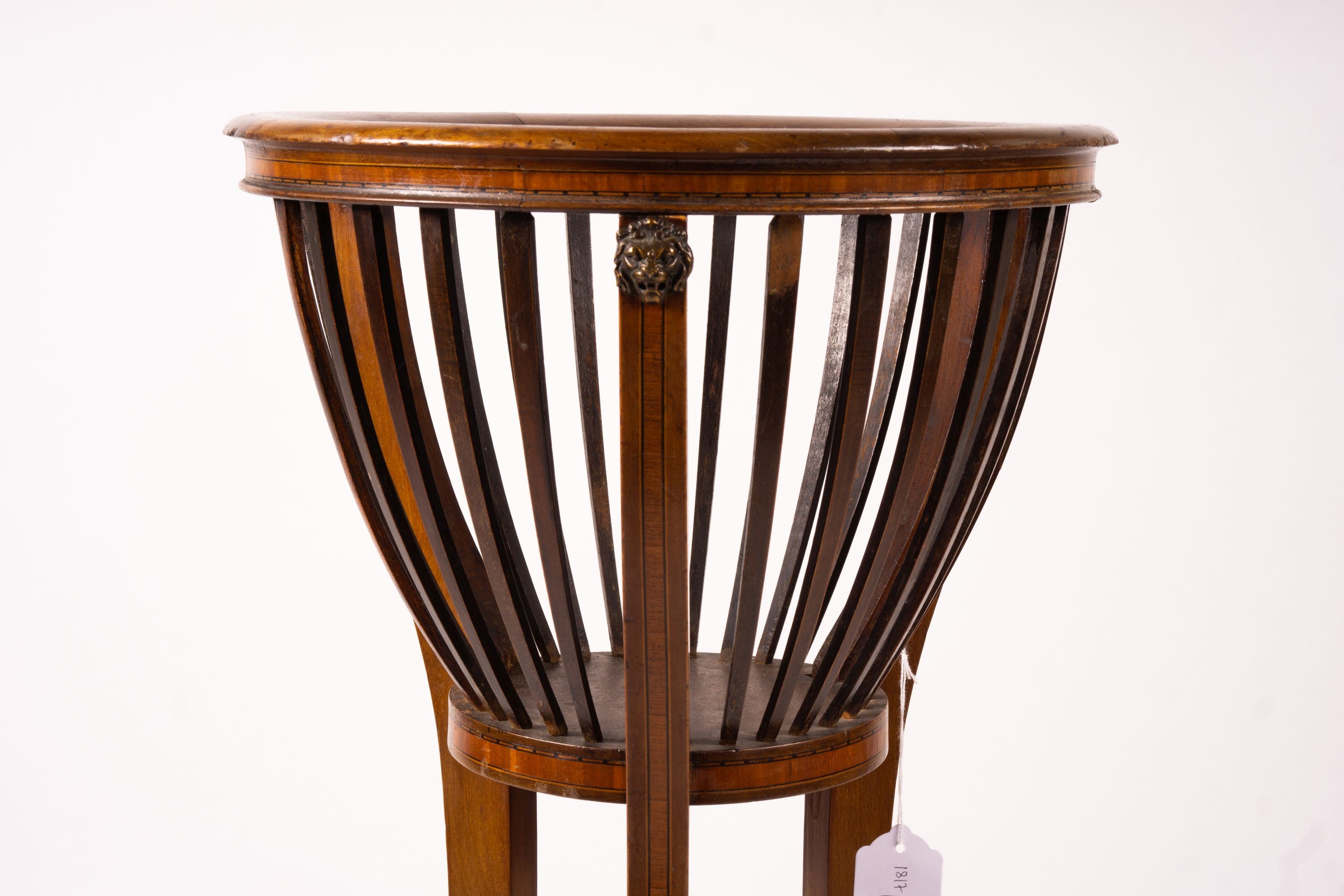 An Edwardian mahogany jardiniere stand, height 91cm